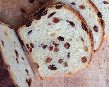 ROZIJNENBROOD MET BRIOFINE ROZIJNENBROOD MET BRIOFINE