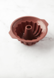 POINT-VIRGULE TULBANDVORM UIT PLATINUM SILICONE VINTAGE MAROON Ø 24CM_
