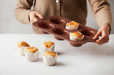 POINT-VIRGULE BAKVORM VOOR 6 MUFFINS UIT PLATINUM SILICONE VINTAGE MAROON 37X23X4CM