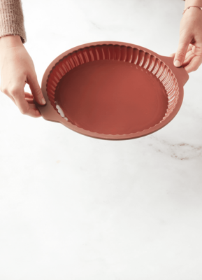 POINT-VIRGULE QUICHEVORM UIT PLATINUM SILICONE VINTAGE MAROON Ø 24CM